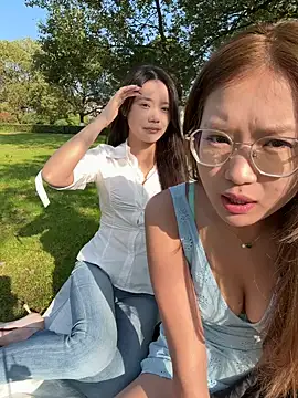 Snapshot of redrose520 chatting on 03-10-26, 08:30 redrose520 online show from 03-10-26, 08:30