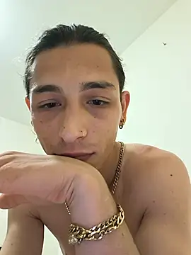Snapshot of Francoluce23 chatting on 07-08-26, 11:42 Francoluce23 online show from 07-08-26, 11:42