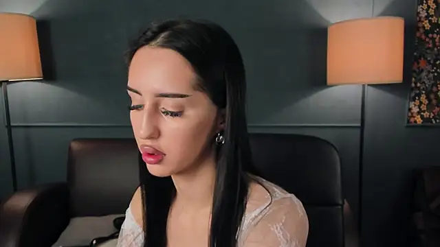 Snapshot of LisaFoxie chatting on 10-19-25, 10:27 LisaFoxie online show from 10-19-25, 10:27
