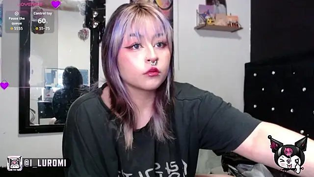 Snapshot of Iluromi chatting on 02-24-26, 03:43 Iluromi online show from 02-24-26, 03:43