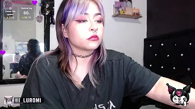 Snapshot of Iluromi chatting on 02-27-26, 03:12 Iluromi online show from 02-27-26, 03:12