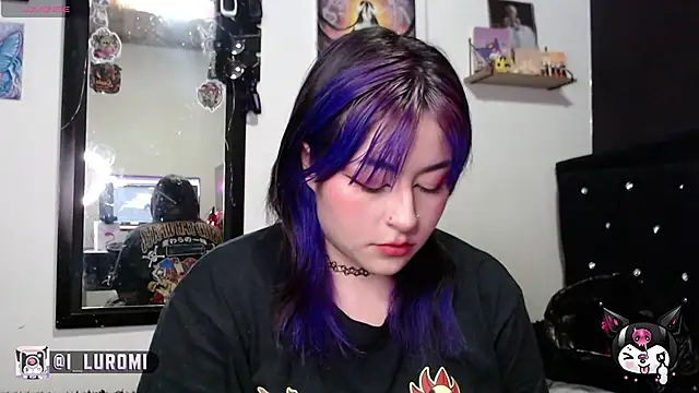 Snapshot of Iluromi chatting on 03-12-26, 02:56 Iluromi online show from 03-12-26, 02:56