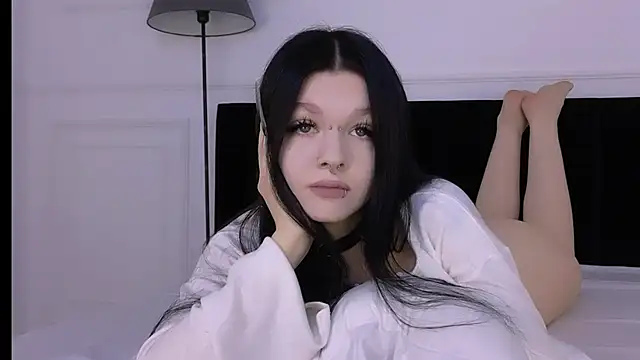 NoraAddams online show from 10-28-25, 02:48