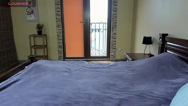 Malibu J online show from 10-17-25, 06:27