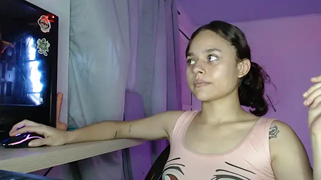 Snapshot of LittleCheerry69 chatting on 11-10-25, 06:51 LittleCheerry69 online show from 11-10-25, 06:51