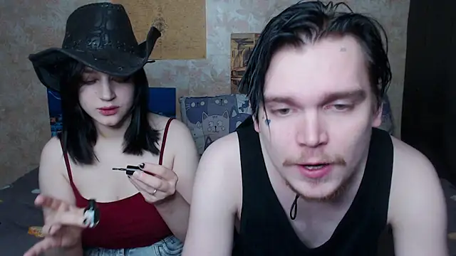 Snapshot of jackoffjillss chatting on 10-29-25, 06:31 jackoffjillss online show from 10-29-25, 06:31