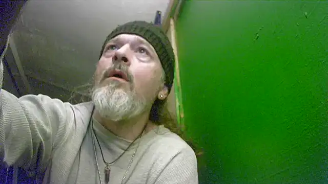Snapshot of HippieDad333 chatting on 12-13-25, 11:21 HippieDad333 online show from 12-13-25, 11:21
