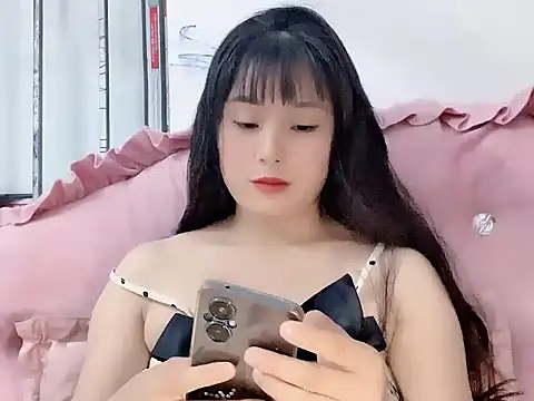 Lie liee online show from 06-25-26, 01:59