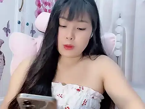 Lie liee online show from 07-17-26, 01:40