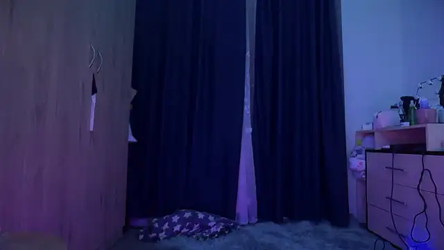 Snapshot of CandysRose chatting on 10-05-25, 08:40 CandysRose online show from 10-05-25, 08:40