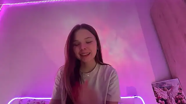 Snapshot of CandysRose chatting on 10-08-25, 05:21 CandysRose online show from 10-08-25, 05:21