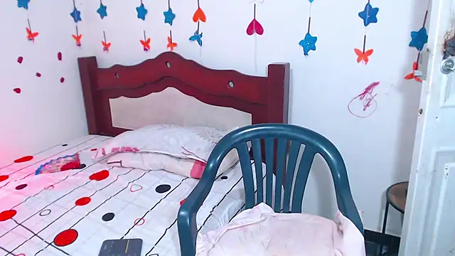 lorenacapelli online show from 02-06-26, 12:15