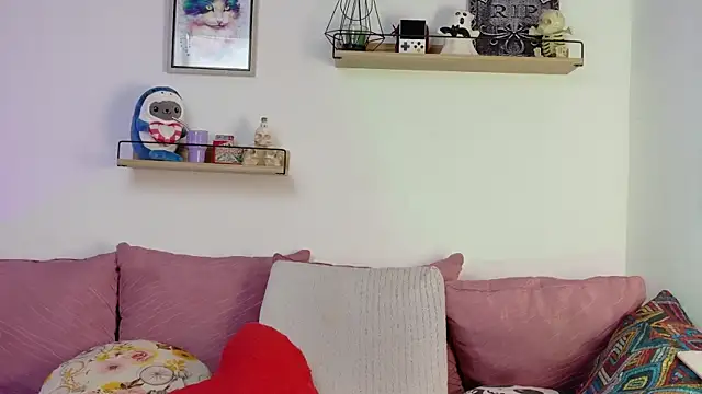 Snapshot of LucyDerby chatting on 11-20-25, 12:11 LucyDerby online show from 11-20-25, 12:11