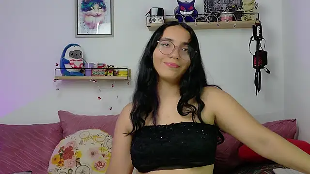 Snapshot of LucyDerby chatting on 02-05-26, 01:43 LucyDerby online show from 02-05-26, 01:43