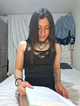 Snapshot of Harley_Miller_ chatting on 01-17-26, 01:54 Harley Miller online show from 01-17-26, 01:54