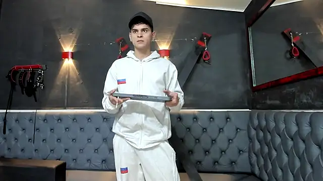 liam coleman25 online show from 12-17-25, 05:24