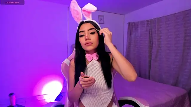 ISABELFORYOU1 online show from 10-14-25, 11:49
