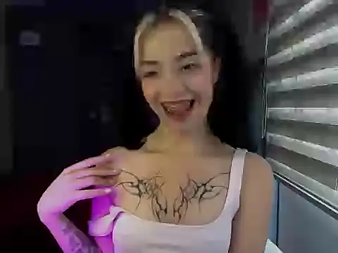 Snapshot of Kittyross chatting on 09-27-25, 08:36 Kittyross online show from 09-27-25, 08:36