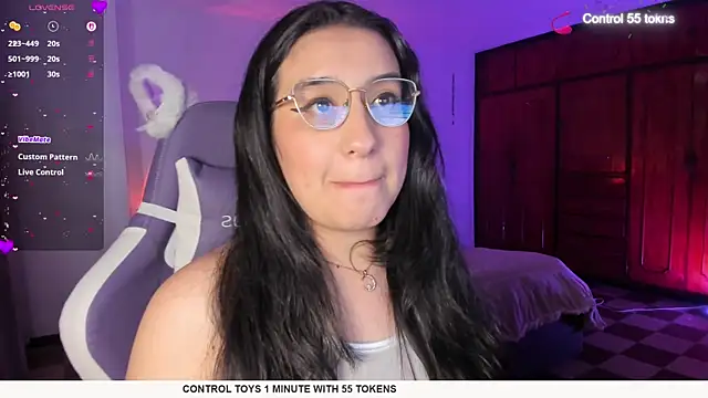 Snapshot of tellmemaddie chatting on 06-08-26, 09:04 tellmemaddie online show from 06-08-26, 09:04