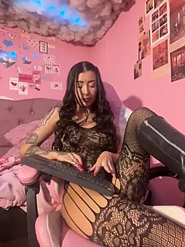 Snapshot of sabrinapaulson1111 chatting on 12-20-25, 09:55 sabrinapaulson1111 online show from 12-20-25, 09:55