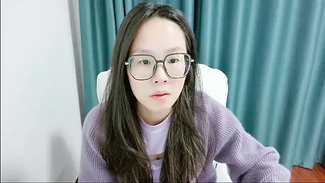 Snapshot of guai00 chatting on 10-20-25, 06:58 guai00 online show from 10-20-25, 06:58