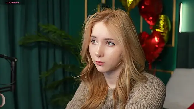 Snapshot of LiraKink chatting on 02-06-26, 03:55 LiraKink online show from 02-06-26, 03:55