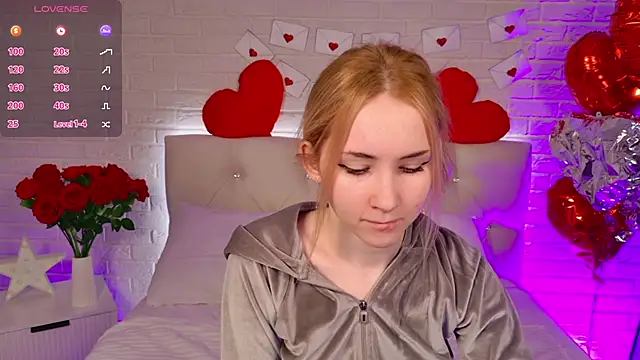 Snapshot of LiraKink chatting on 02-08-26, 04:05 LiraKink online show from 02-08-26, 04:05