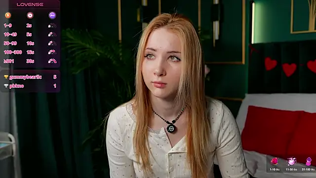 Snapshot of LiraKink chatting on 02-17-26, 04:42 LiraKink online show from 02-17-26, 04:42