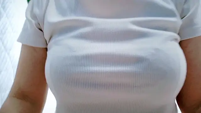 Snapshot of MISATO_0809 chatting on 01-15-26, 02:10 MISATO 0809 online show from 01-15-26, 02:10