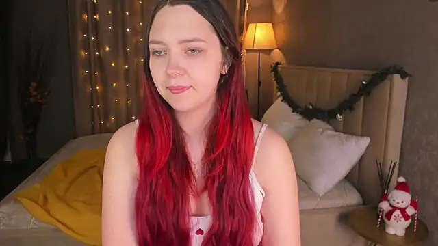 Monica  Queen online show from 12-15-25, 12:04