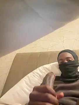 Snapshot of SkinnyD_ chatting on 02-18-26, 09:11 SkinnyD online show from 02-18-26, 09:11