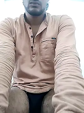 Snapshot of Ilhaamgrey chatting on 10-21-25, 06:58 Ilhaamgrey online show from 10-21-25, 06:58