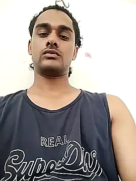 Snapshot of Ilhaamgrey chatting on 10-29-25, 05:42 Ilhaamgrey online show from 10-29-25, 05:42