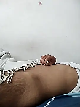 Snapshot of Ilhaamgrey chatting on 11-04-25, 08:35 Ilhaamgrey online show from 11-04-25, 08:35