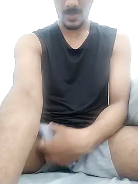 Snapshot of Ilhaamgrey chatting on 01-16-26, 08:51 Ilhaamgrey online show from 01-16-26, 08:51