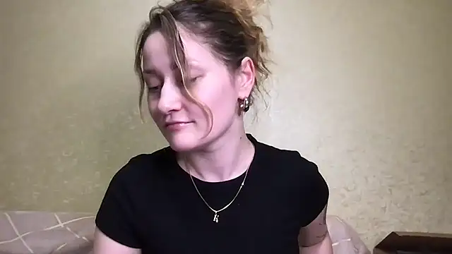 Veyriona online show from 11-14-25, 05:33