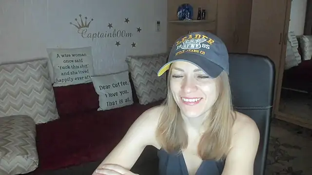 Tiffany Bates online show from 11-11-25, 03:28