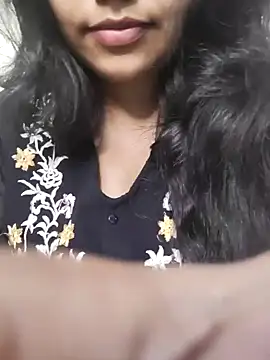 Snapshot of Miss_Rose__ chatting on 09-30-25, 04:12 Miss Rose online show from 09-30-25, 04:12