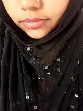 Snapshot of Miss_Rose__ chatting on 10-27-25, 05:44 Miss Rose online show from 10-27-25, 05:44