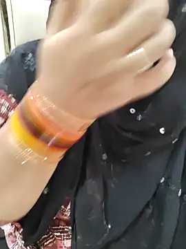 Snapshot of Miss_Rose__ chatting on 10-27-25, 05:50 Miss Rose online show from 10-27-25, 05:50