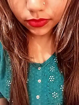 Snapshot of Miss_Rose__ chatting on 11-30-25, 10:08 Miss Rose online show from 11-30-25, 10:08