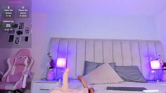 EllaaThorne online show from 04-26-26, 06:11