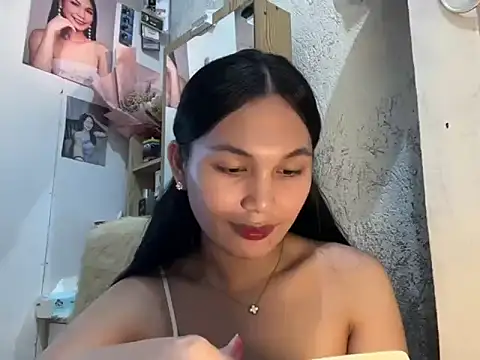 Snapshot of FelicityLincoln chatting on 04-08-26, 07:30 FelicityLincoln online show from 04-08-26, 07:30