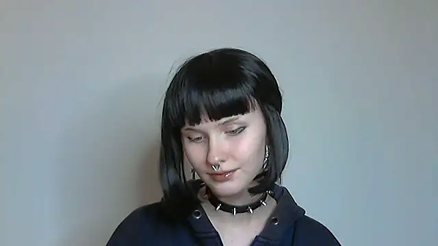 Snapshot of Paradoxy_ chatting on 10-22-25, 07:24 Paradoxy online show from 10-22-25, 07:24