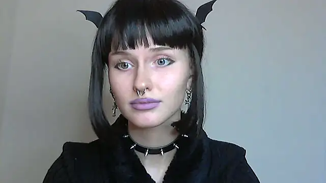 Snapshot of Paradoxy_ chatting on 10-30-25, 06:30 Paradoxy online show from 10-30-25, 06:30