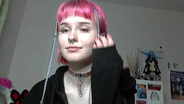 Snapshot of Paradoxy_ chatting on 02-16-26, 08:16 Paradoxy online show from 02-16-26, 08:16