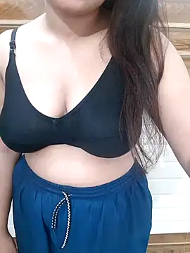 Snapshot of Minakshi_677 chatting on 11-18-25, 05:23 Minakshi 677 online show from 11-18-25, 05:23