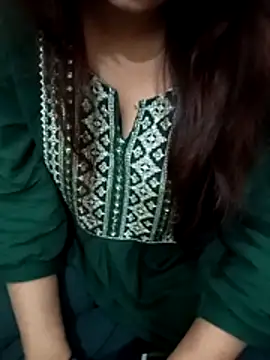 Snapshot of Minakshi_677 chatting on 12-15-25, 05:28 Minakshi 677 online show from 12-15-25, 05:28