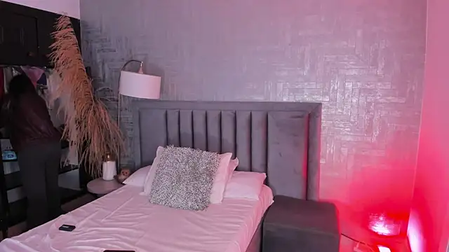 EmmaBlossom online show from 04-27-26, 12:36