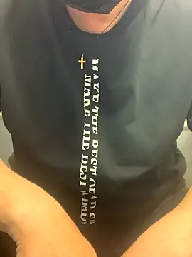 Snapshot of mj-story chatting on 10-26-25, 07:03 mj-story online show from 10-26-25, 07:03